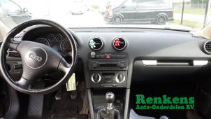 Usados Juego y módulo de airbag Audi A3 (8P1) 2.0 16V FSI Precio € 350,00 Norma de margen ofrecido por Renkens Auto-Onderdelen B.V.