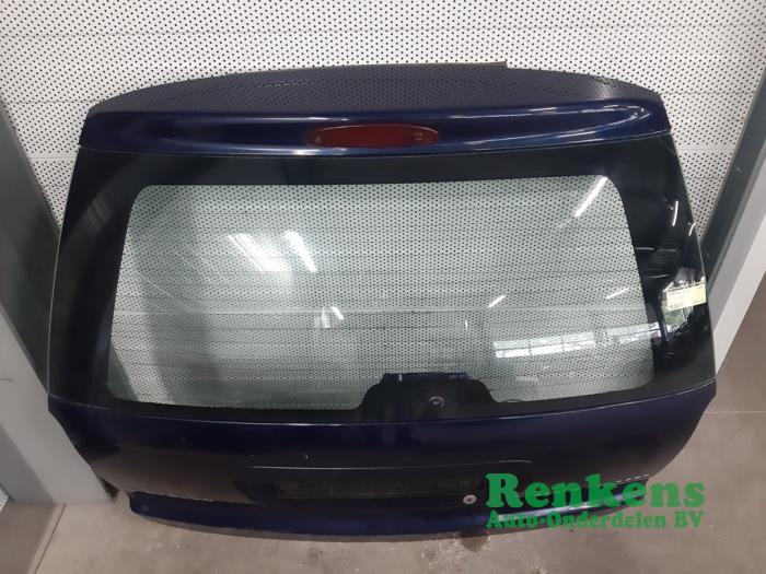 Tailgate from a Chrysler Voyager/Grand Voyager (RG) 2.8 CRD 16V Autom. 2005