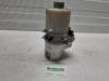 Power steering pump from a Audi A2 (8Z0) 1.2 TDI 2005