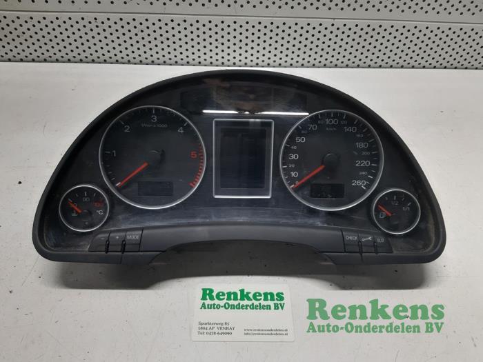 Odometer KM from a Audi A4 (B7) 2.5 TDI V6 24V 2007