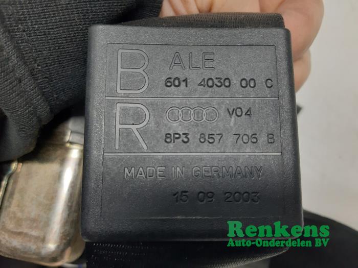 Front seatbelt, right from a Audi A3 (8P1) 2.0 TDI 16V 2007