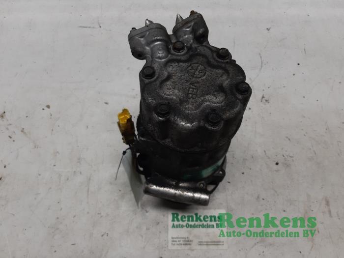 Air conditioning pump from a Peugeot 206 SW (2E/K) 1.4 2005