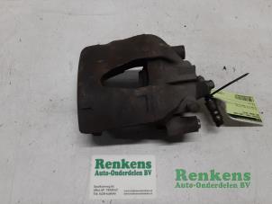 Used Front brake calliper, left Seat Arona (KJX) 1.0 TSI 12V Price € 40,00 Margin scheme offered by Renkens Auto-Onderdelen B.V.