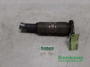 Used Exhaust front section Renault Clio IV (5R) 1.5 Energy dCi 90 FAP Price € 15,00 Margin scheme offered by Renkens Auto-Onderdelen B.V.