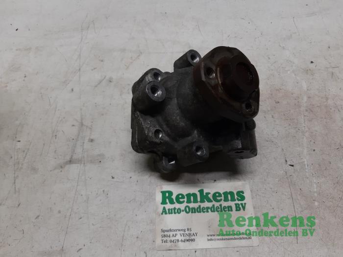 Power steering pump from a Volkswagen Lupo (6X1) 1.4 60 2005