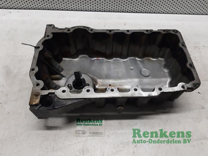 Usagé Couvercle carter Audi A3 (8P1) 2.0 16V FSI Prix € 50,00 Règlement à la marge proposé par Renkens Auto-Onderdelen B.V.