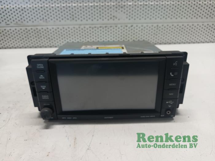 Używane System nawigacji Chrysler Sebring II Convertible (JS) 2.7 V6 24V VVT Cena na żądanie oferowane przez Renkens Auto-Onderdelen B.V.