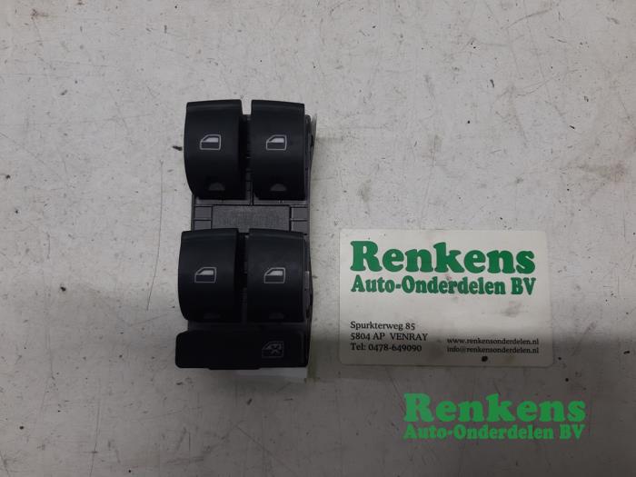 Usados Interruptor de ventanilla eléctrica Audi A4 Avant (B7) 2.5 TDI V6 24V Precio € 20,00 Norma de margen ofrecido por Renkens Auto-Onderdelen B.V.