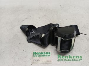 Used Rear seatbelt, right Peugeot 208 I (CA/CC/CK/CL) 1.4 HDi Price € 35,00 Margin scheme offered by Renkens Auto-Onderdelen B.V.