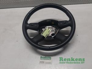 Used Steering wheel Audi A4 Avant (B7) 2.0 TDI 16V Price € 35,00 Margin scheme offered by Renkens Auto-Onderdelen B.V.