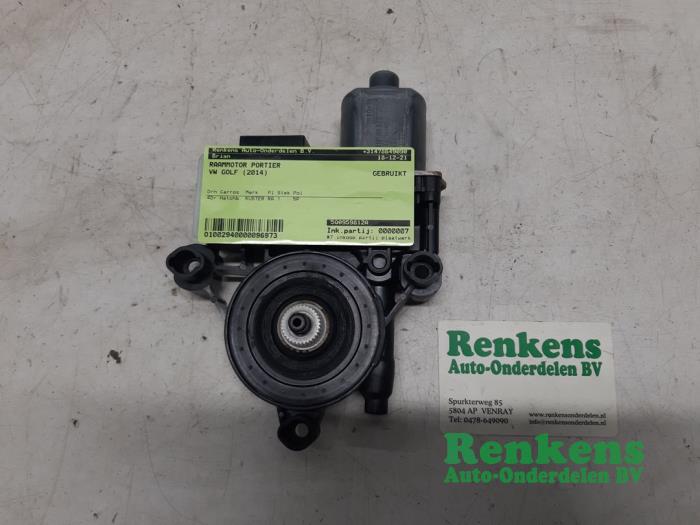 Usados Motor de ventanilla de puerta Volkswagen Golf VII (AUA) 1.2 TSI 16V Precio € 20,00 Norma de margen ofrecido por Renkens Auto-Onderdelen B.V.