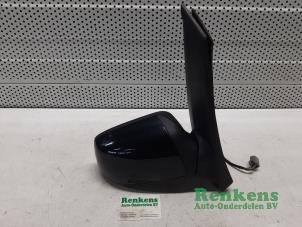 Used Wing mirror, right Ford Focus C-Max 1.6 16V Price € 30,00 Margin scheme offered by Renkens Auto-Onderdelen B.V.