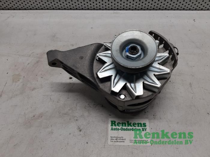 Begagnade Dynamo Renault Twingo (C06) 1.2 SPi Phase I Pris € 40,00 Marginaltabell erbjuds av Renkens Auto-Onderdelen B.V.