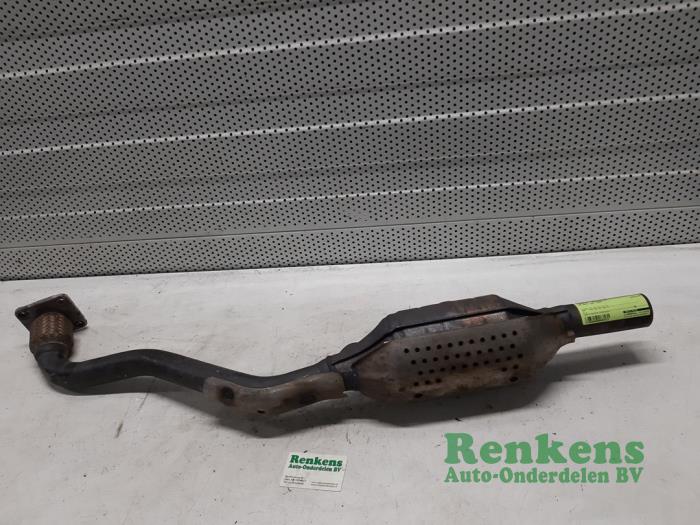 Used Front pipe + catalyst Volkswagen Golf III Cabrio Restyling (1E7) 1.8 Price on request offered by Renkens Auto-Onderdelen B.V.