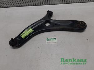 Used Front wishbone, left Hyundai iX20 (JC) 1.4i 16V Price € 40,00 Margin scheme offered by Renkens Auto-Onderdelen B.V.