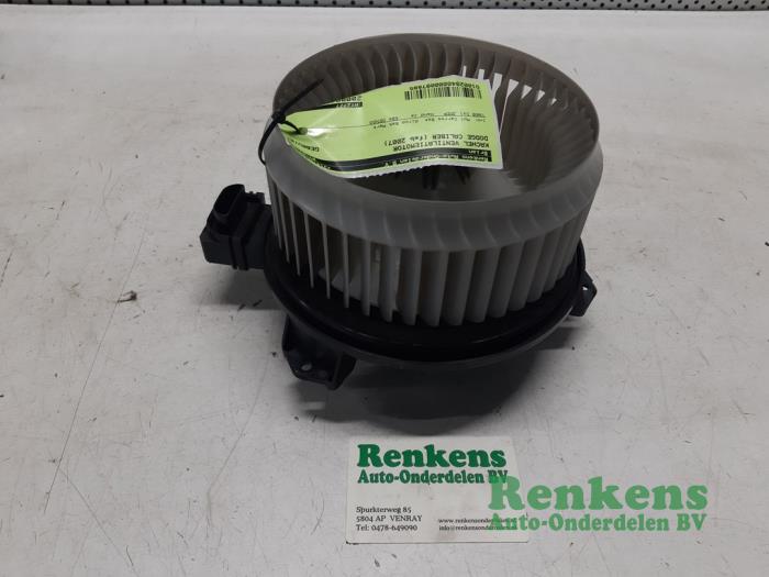 Heating and ventilation fan motor from a Dodge Caliber 2.0 CRD 16V 2007