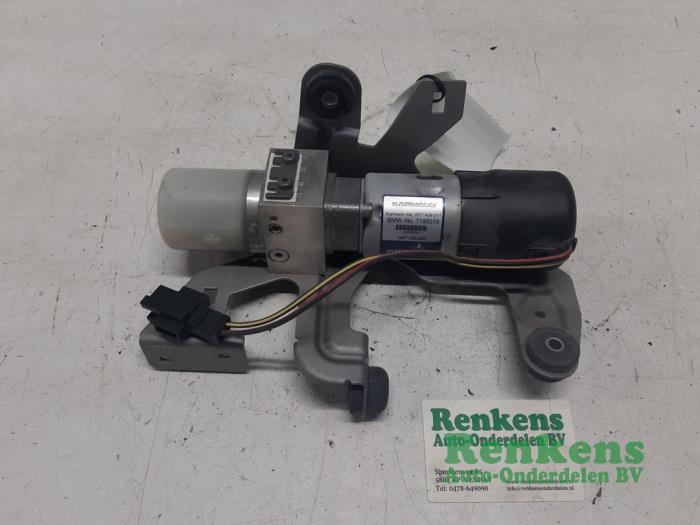 Convertible motor from a MINI Mini One/Cooper (R50) 1.6 16V One 2006