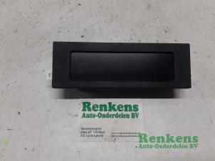 Używane Wyswietlacz wewnetrzny Citroen C3 (SC) 1.6 HDi 92 Cena € 25,00 Procedura marży oferowane przez Renkens Auto-Onderdelen B.V.