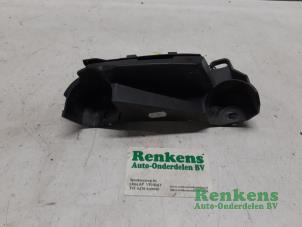Used Rear bumper bracket, right Citroen C3 (SC) 1.6 HDi 92 Price € 15,00 Margin scheme offered by Renkens Auto-Onderdelen B.V.