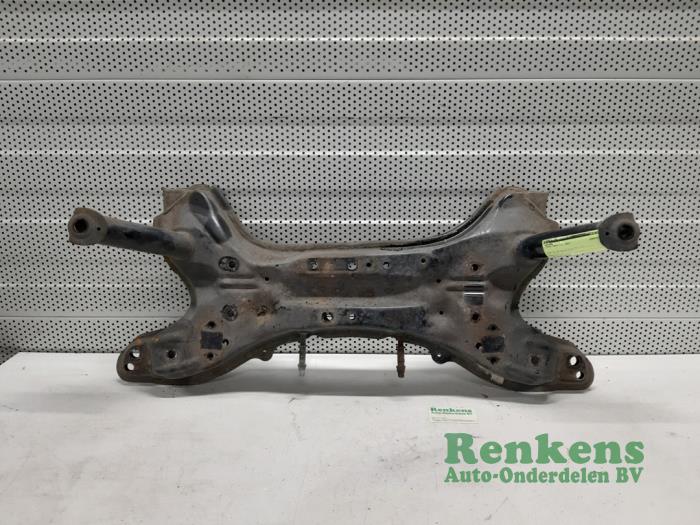Used Subframe Toyota Yaris (P1) 1.3 16V VVT-i Price € 65,00 Margin scheme offered by Renkens Auto-Onderdelen B.V.