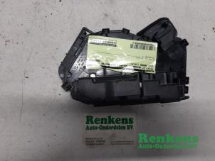 Używane Mechanizm blokady drzwi lewych tylnych wersja 4-drzwiowa Seat Arona (KJX) 1.0 TSI 12V Cena € 50,00 Procedura marży oferowane przez Renkens Auto-Onderdelen B.V.