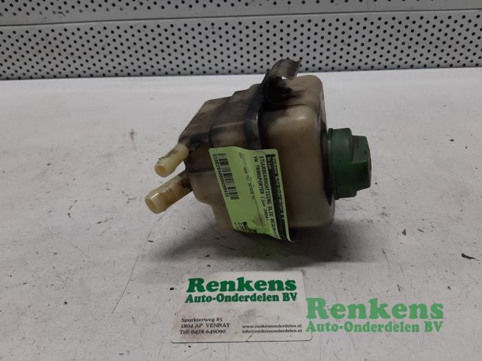 Power steering fluid reservoir Volkswagen Transporter T5 1.9 TDi