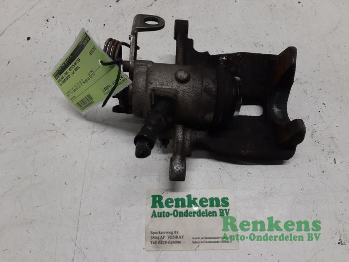 Gebrauchte Bremszange rechts hinten Volkswagen Transporter/Caravelle T5 1.9 TDi Preis € 40,00 Margenregelung angeboten von Renkens Auto-Onderdelen B.V.