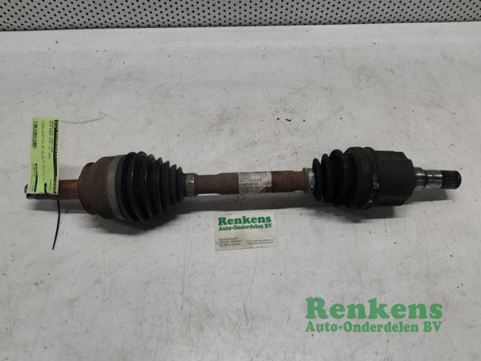 Gebrauchte Antriebswelle links vorne Alfa Romeo MiTo (955) 1.4 TB 16V Preis € 50,00 Margenregelung angeboten von Renkens Auto-Onderdelen B.V.