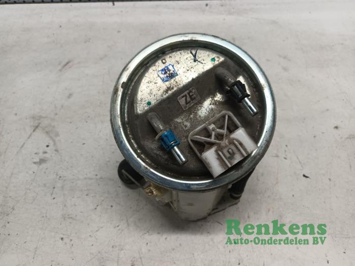 Usagé Pompe essence Opel Tigra Twin Top 1.4 16V Prix € 40,00 Règlement à la marge proposé par Renkens Auto-Onderdelen B.V.
