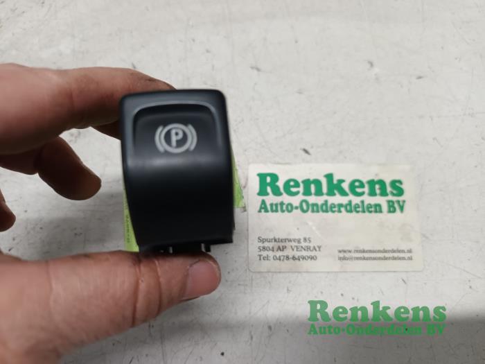 Gebrauchte Handbremse Schalter Opel Meriva (B) 1.3 CDTI 16V Preis € 10,00 Margenregelung angeboten von Renkens Auto-Onderdelen B.V.