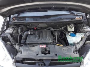 Used Engine Mercedes A (W169) 2.0 A-160 CDI 16V 3-Drs. Price on request offered by Renkens Auto-Onderdelen B.V.