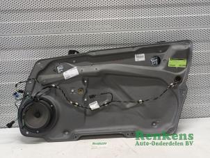 Used Window mechanism 2-door, front right Mercedes A (W169) 2.0 A-160 CDI 16V 3-Drs. Price € 40,00 Margin scheme offered by Renkens Auto-Onderdelen B.V.