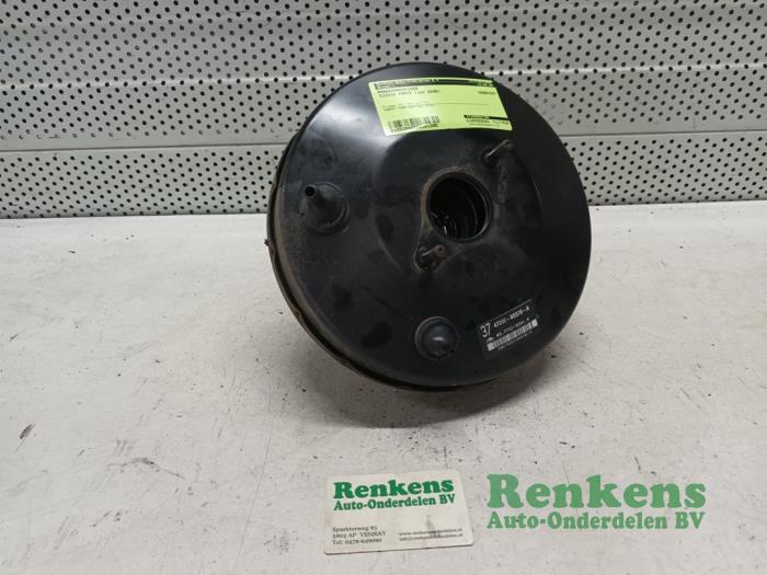 Usagé Servo frein Toyota Yaris II (P9) 1.33 16V Dual VVT-I Prix € 50,00 Règlement à la marge proposé par Renkens Auto-Onderdelen B.V.