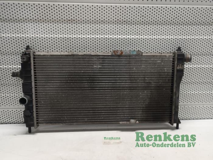 Used Radiator Opel Kadett E (43B) 2.0i Edition Price € 40,00 Margin scheme offered by Renkens Auto-Onderdelen B.V.