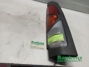 Używane Tylne swiatlo pozycyjne prawe Renault Kangoo Express (FC) 1.9 D 55 Cena € 20,00 Procedura marży oferowane przez Renkens Auto-Onderdelen B.V.