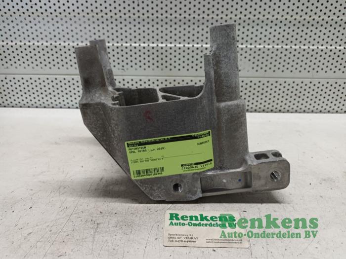 Used Engine mount Opel Astra K Sports Tourer 1.0 Turbo 12V Price € 50,00 Margin scheme offered by Renkens Auto-Onderdelen B.V.