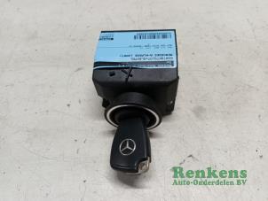 Used Ignition lock + key Mercedes A (W169) 1.5 A-150 5-Drs. Price € 50,00 Margin scheme offered by Renkens Auto-Onderdelen B.V.