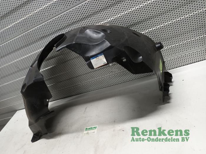 Nowe Nadkole Ford Mondeo III Wagon 1.8 16V Cena € 35,09 Z VAT oferowane przez Renkens Auto-Onderdelen B.V.