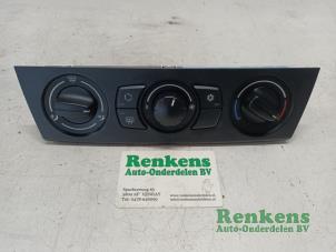 Usados Panel de control de calefacción BMW 1 serie (E87/87N) 116i 1.6 16V Precio € 35,00 Norma de margen ofrecido por Renkens Auto-Onderdelen B.V.