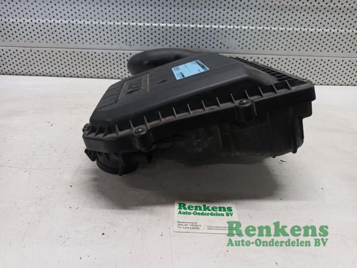 Air box from a Volkswagen Up! (121) 1.0 12V 60 2015