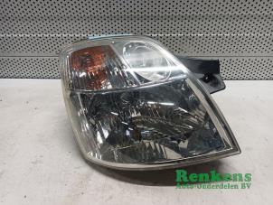 Used Headlight, right Kia Picanto (BA) 1.1 12V Price € 35,00 Margin scheme offered by Renkens Auto-Onderdelen B.V.