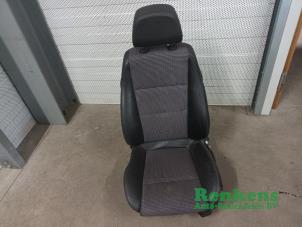 Used Seat, left Opel Signum (F48) 2.2 DGI 16V Price € 75,00 Margin scheme offered by Renkens Auto-Onderdelen B.V.