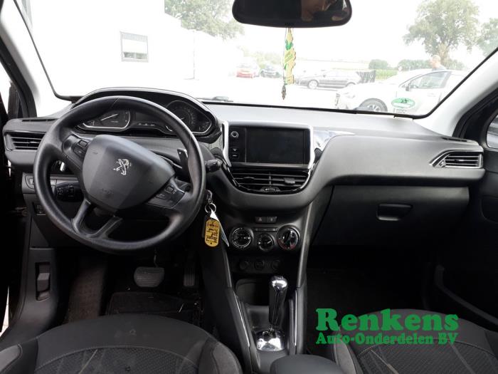 Juego y módulo de airbag de un Peugeot 208 I (CA/CC/CK/CL) 1.4 HDi 2012