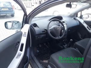 Usagé Kit + module airbag Toyota Yaris II (P9) 1.0 12V VVT-i Prix € 300,00 Règlement à la marge proposé par Renkens Auto-Onderdelen B.V.