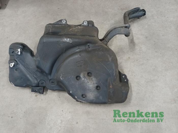 Tank from a Renault Clio IV (5R) 1.2 16V 2017