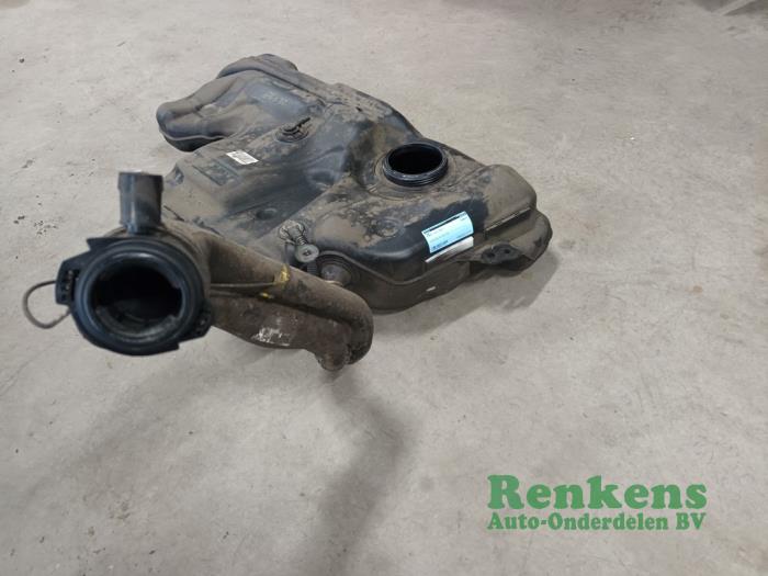 Tank from a Renault Clio IV (5R) 1.2 16V 2017