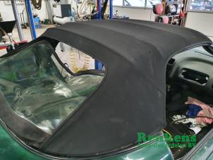 Używane Miekki dach cabrio MG MGF 1.8i VVC 16V Cena na żądanie oferowane przez Renkens Auto-Onderdelen B.V.