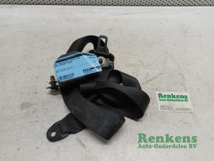 Used Front seatbelt, right Opel Frontera (6B) 2.2 DTI 16V Price € 40,00 Margin scheme offered by Renkens Auto-Onderdelen B.V.