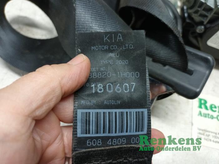 Ceinture de sécurité avant droite d'un Kia Cee'd Sporty Wagon (EDF) 1.6 CRDi 115 16V 2008