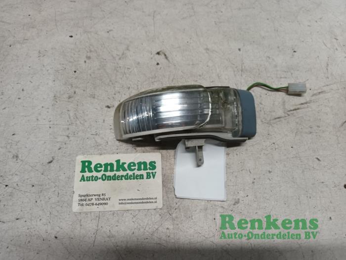 Indicator mirror left from a Volkswagen Touran (1T1/T2) 1.9 TDI 105 Euro 3 2008